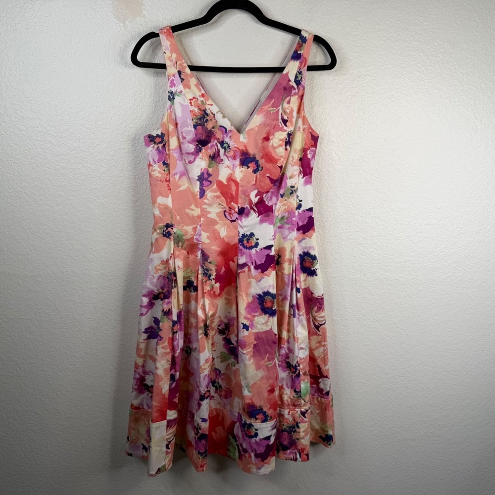 Lauren Ralph Lauren Dress Sz 10 Fit Flare White Floral V-Neck Lined Water Color